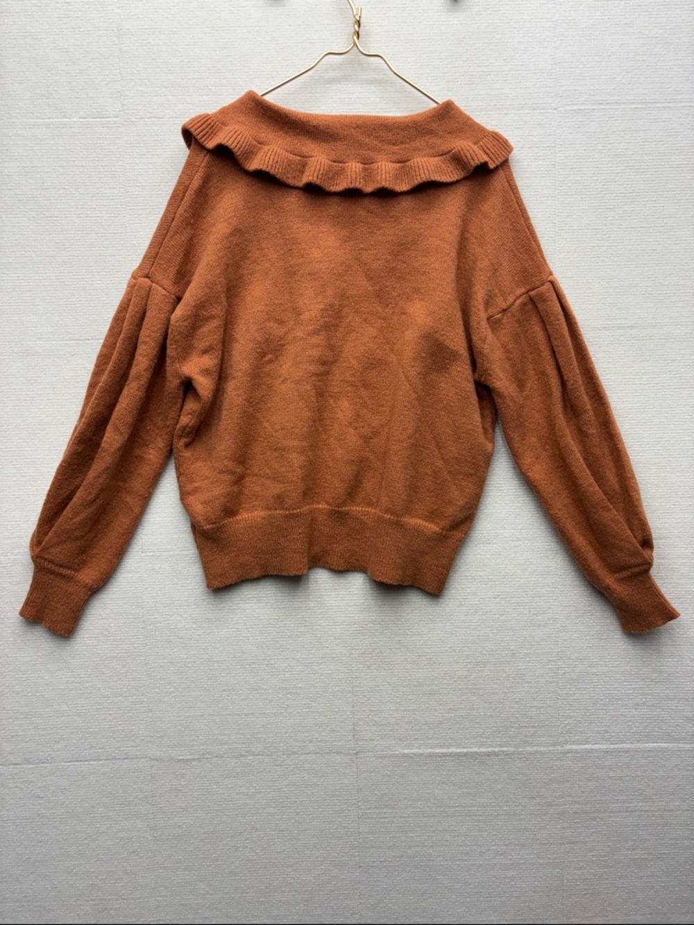 Stitch and Knot | Ruffled Collar Rust Knit Sweater - Women's large - Picture 3 of 6